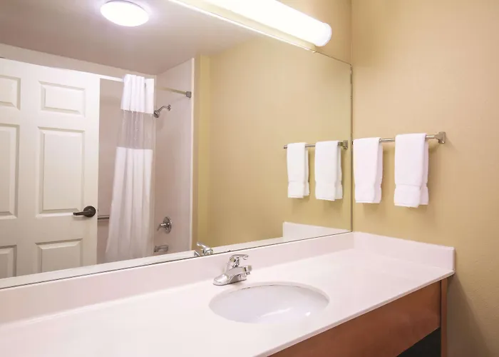 La Quinta By Wyndham Bentonville